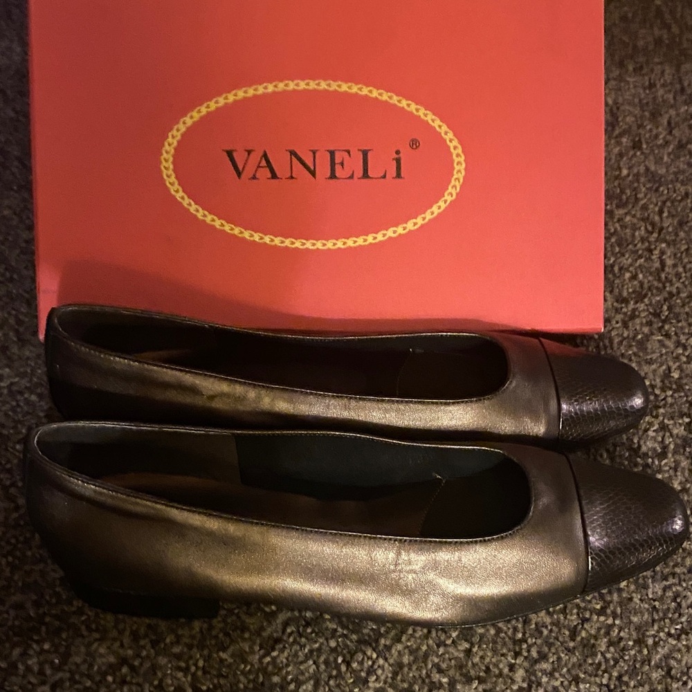 Vaneli Metallic Brown Flats